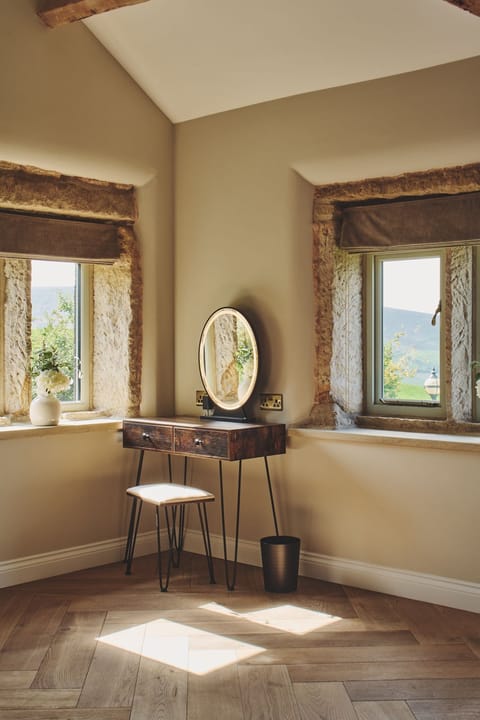 A bedroom at Rye Top Farm, Uppermill, Peak District