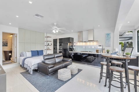 Showcases expertly placed furnishings and amenities for a seamless living experience