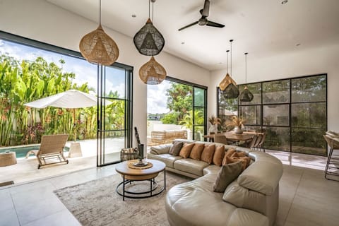 Design Villa, 3 Bedrooms, Private Pool | Living room
