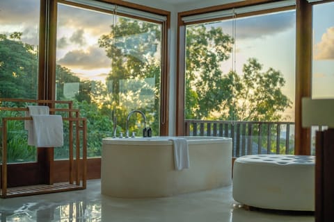 Exclusive Villa, Beach View | Bathroom | Slippers