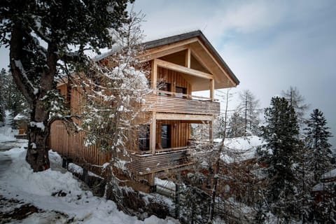 Holiday Home Exterior [winter]