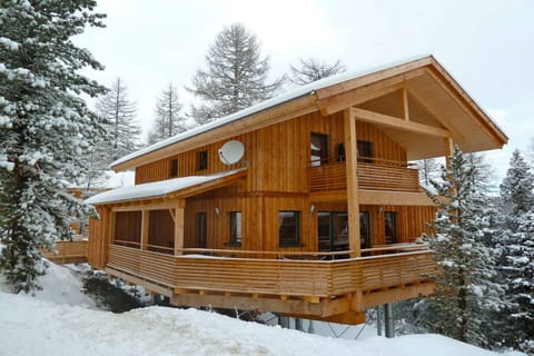 Holiday Home Exterior [winter]