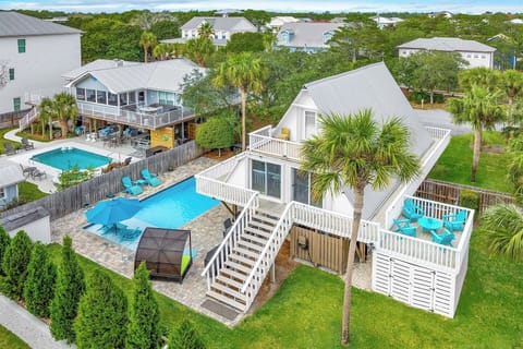 Mermaid's Retreat Drone