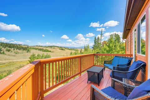 Jefferson Vacation Rental | 3BR | 2BA | 1,488 Sq Ft | Stairs Required to Access