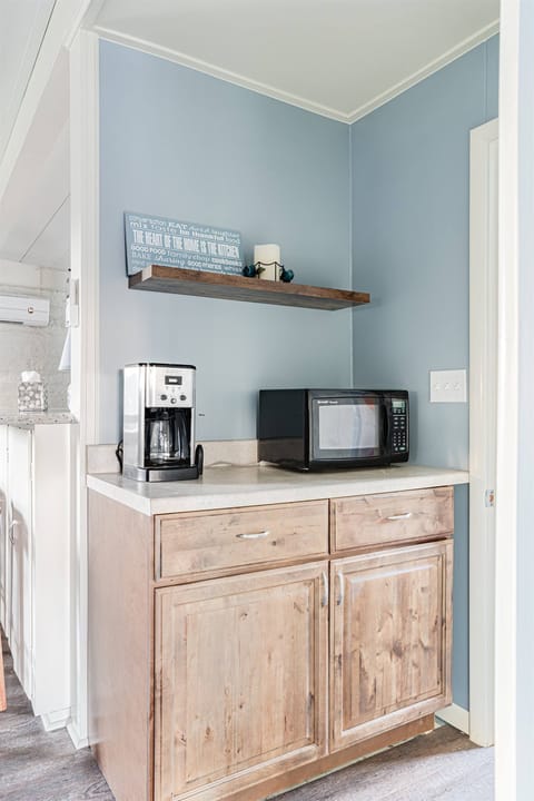 Open style kitchen with plenty of room for friends to gather