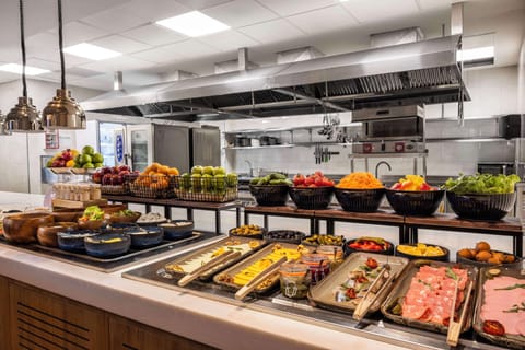 Daily buffet breakfast for a fee