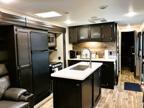 Full kitchen in the Happy Hideaway