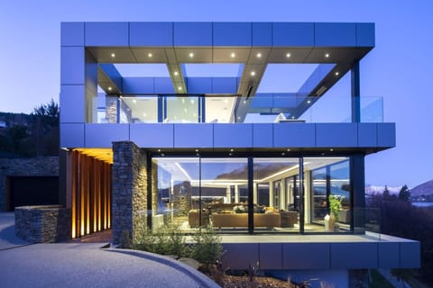 A newly built lakefront masterpiece