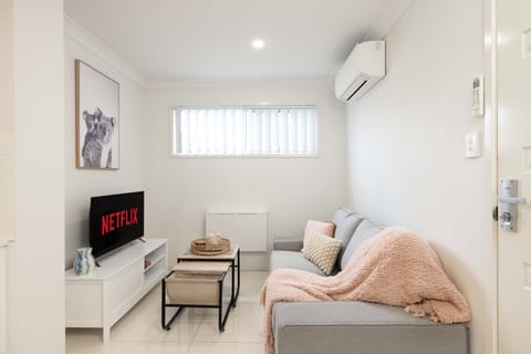 Private Living Room (1)