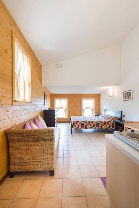 Apartment, 1 King Bed, Private Bathroom, Lake View | Premium bedding, free cribs/infant beds, free WiFi, bed sheets