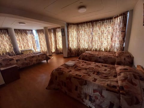 Triple Room | Desk, laptop workspace, soundproofing, free WiFi