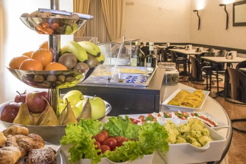 Daily buffet breakfast for a fee