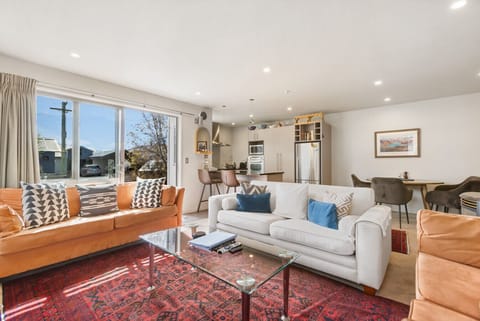 Open plan living, dining and kitchen
