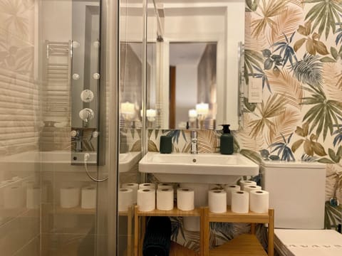 Memory foam beds, soundproofing, free WiFi, bed sheets