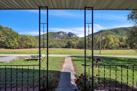 Cottage, 3 Bedrooms | Property grounds