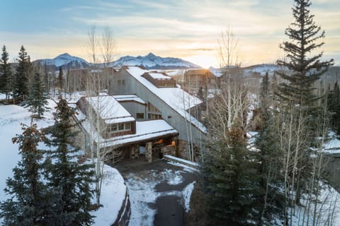Adams Way - Gray Mill House by Curate Telluride