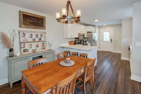 Dining table with seating for 4