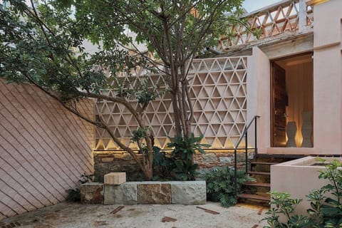 Patio / Bedroom's entrance