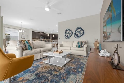 4813KingsCastleCir02