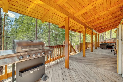 Alpine Vacation Rental | 3BR | 1BA | 1,050 Sq Ft | 4 Steps Required to Enter