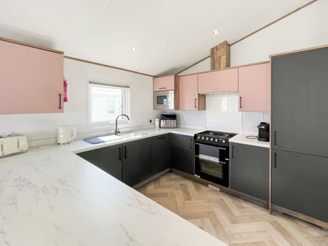 Open plan living space | Bud&rsquo;s Bay, Southerness