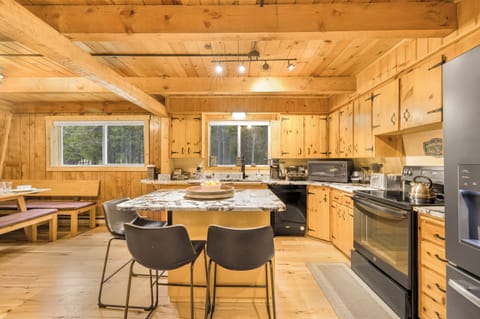 The perfect spot to share meals, stories, and plan tomorrow’s adventures at Creekside Lodge!