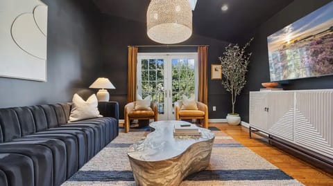 Welcome to an inviting, beautifully designed and modern 3 bedroom, 3.5 bath home