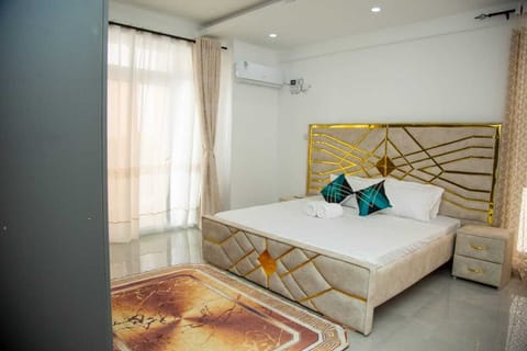 Superior Apartment, Balcony, City View | Individually decorated, individually furnished, free WiFi, bed sheets