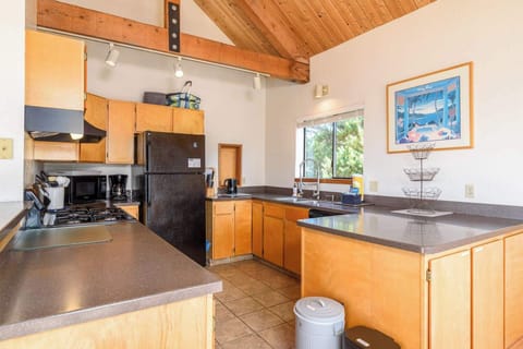 Kitchen has everything you will need to make that romantic dinner or dinner for the whole family