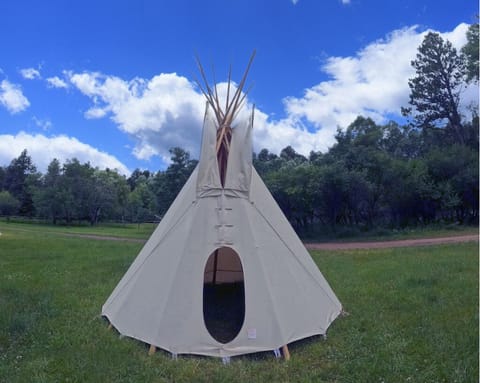 Fox Tipi