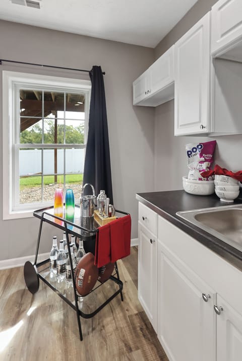 Beverage cart and kitchenette in the game room