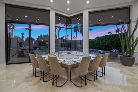 'Sun Stone' Half an acre in Rancho Mirage House in Rancho Mirage