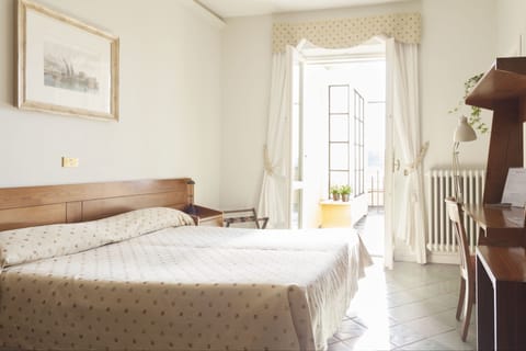 Minibar, in-room safe, desk, soundproofing