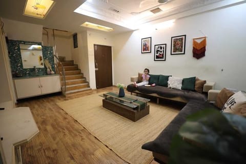 Luxury Apartment | Living area | Flat-screen TV