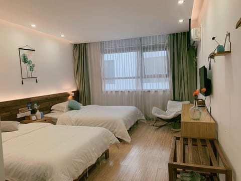 Comfort Double or Twin Room, 2 Double Beds, Non Smoking, Private Bathroom | Desk, laptop workspace, WiFi (free)