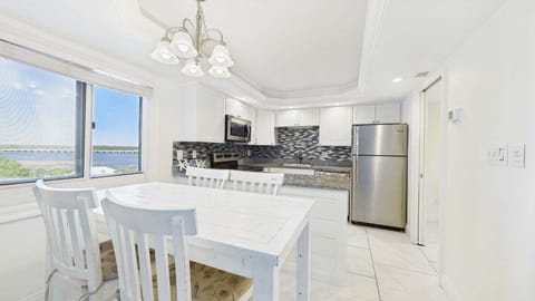 Kitchen area with dining table