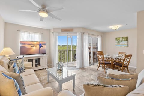 Nature preserve views from living and dining areas