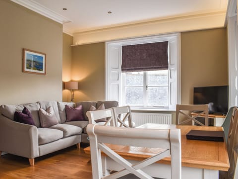 Living area | Edleston holidays - Flat 4E - Edleston House, Aberystwyth