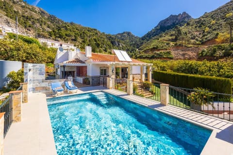Beautiful villa with private pool and terrace with sea views