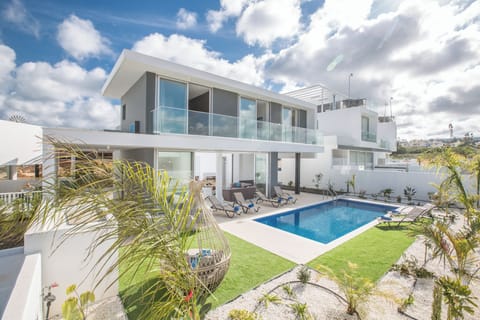 Villa Nasia, Beautiful 3BDR Protaras Villa,a 5 minute walk to Yianna Marie Beach