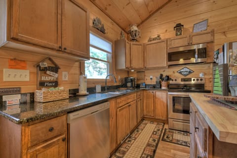 Squirrels Hideaway comes with a fully equipped kitchen