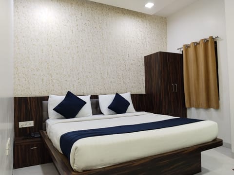 Superior Room | Desk, laptop workspace, WiFi (free)