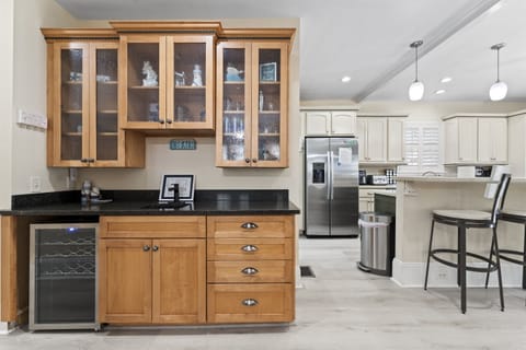 Wine Refrigerator / Bar