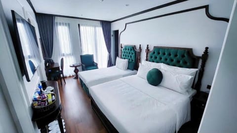 Triple Room | Desk, free WiFi, bed sheets
