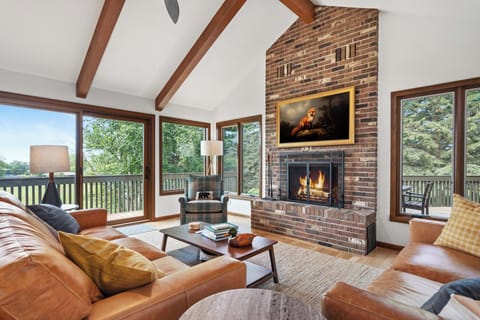 Living Room with Gas Fireplace