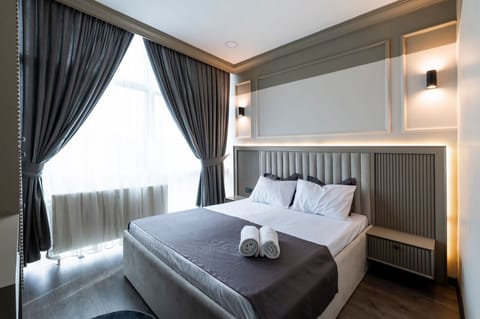 Deluxe Double Room, Jetted Tub | Soundproofing, free WiFi