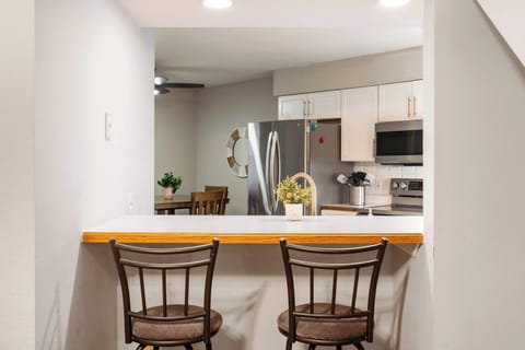 Kitchen bar counter with seating for 2