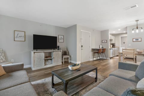 Living room features SmartTV