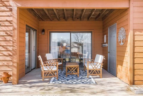 Veranda with ample seating and amazing views