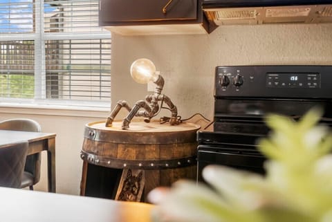 “May your song guide you home.” ― Sophia Elaine Hanson, Vinyl